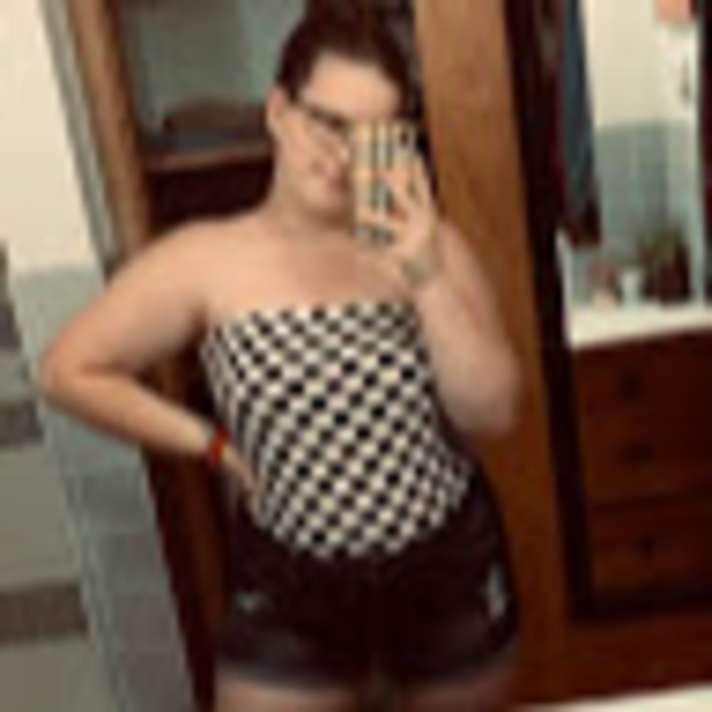 Meet your Posher, Emilie